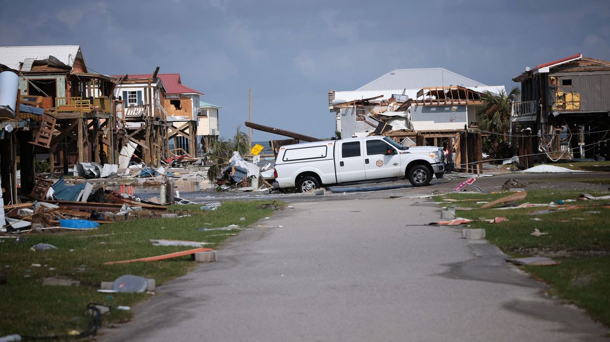 „Město je v rozkladu“. Násilí při hurikánu se Američané bojí víc než živlu